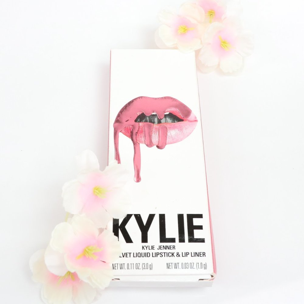 Kylie Cosmetics | Strawberry Cream Velvet LipKit